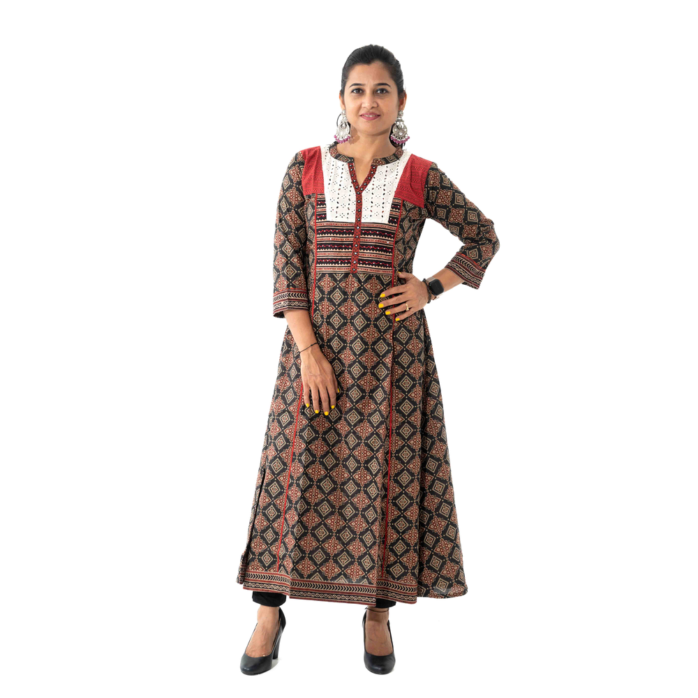 NISHA LADIES KURTI TS