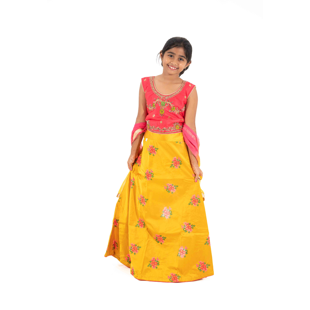 SUHANI GIRLS LEHNGA SUIT HMK