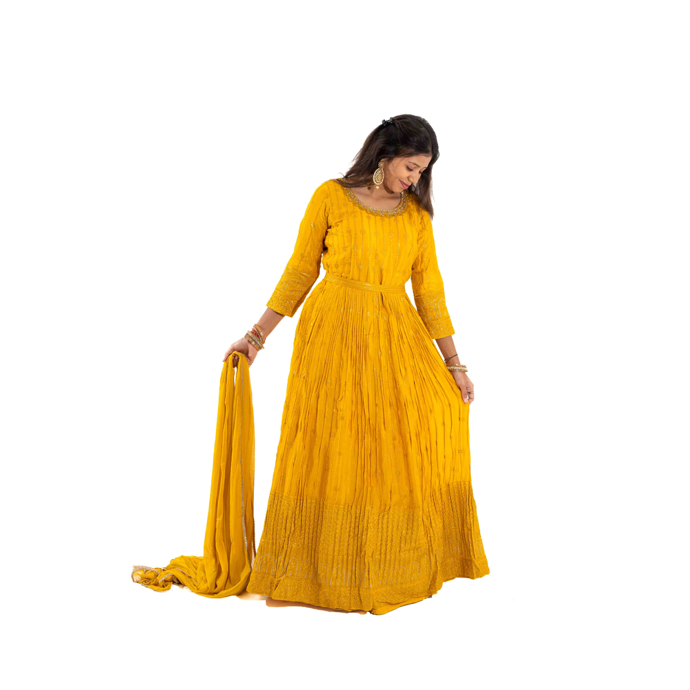 HARSHITA LADIES GOWNS MHK - Women-SALWAR KAMEEZ : PEHNAWA - 05/06/2023 ...