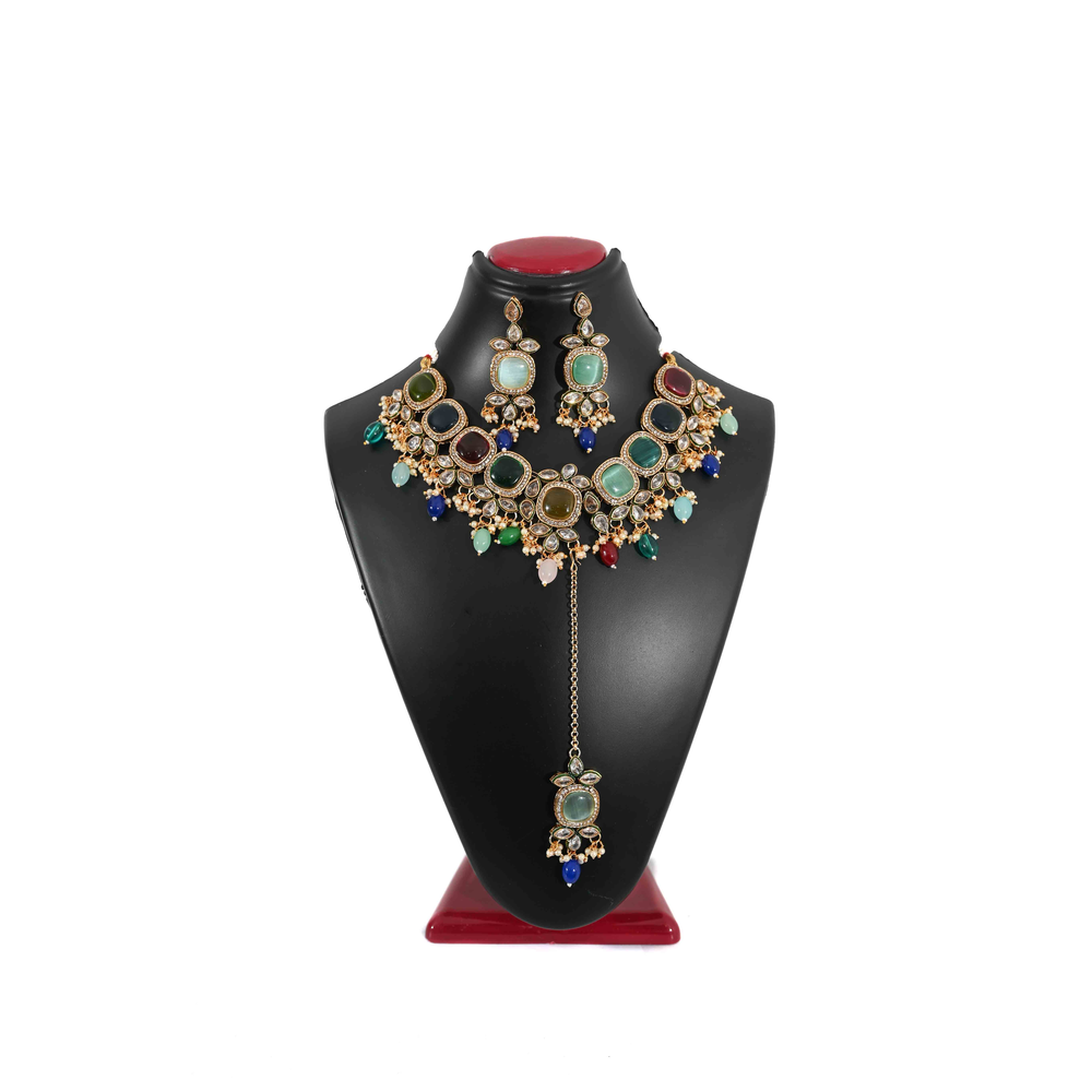 AADHAVI KUNDAN NECKLACE SET HTK