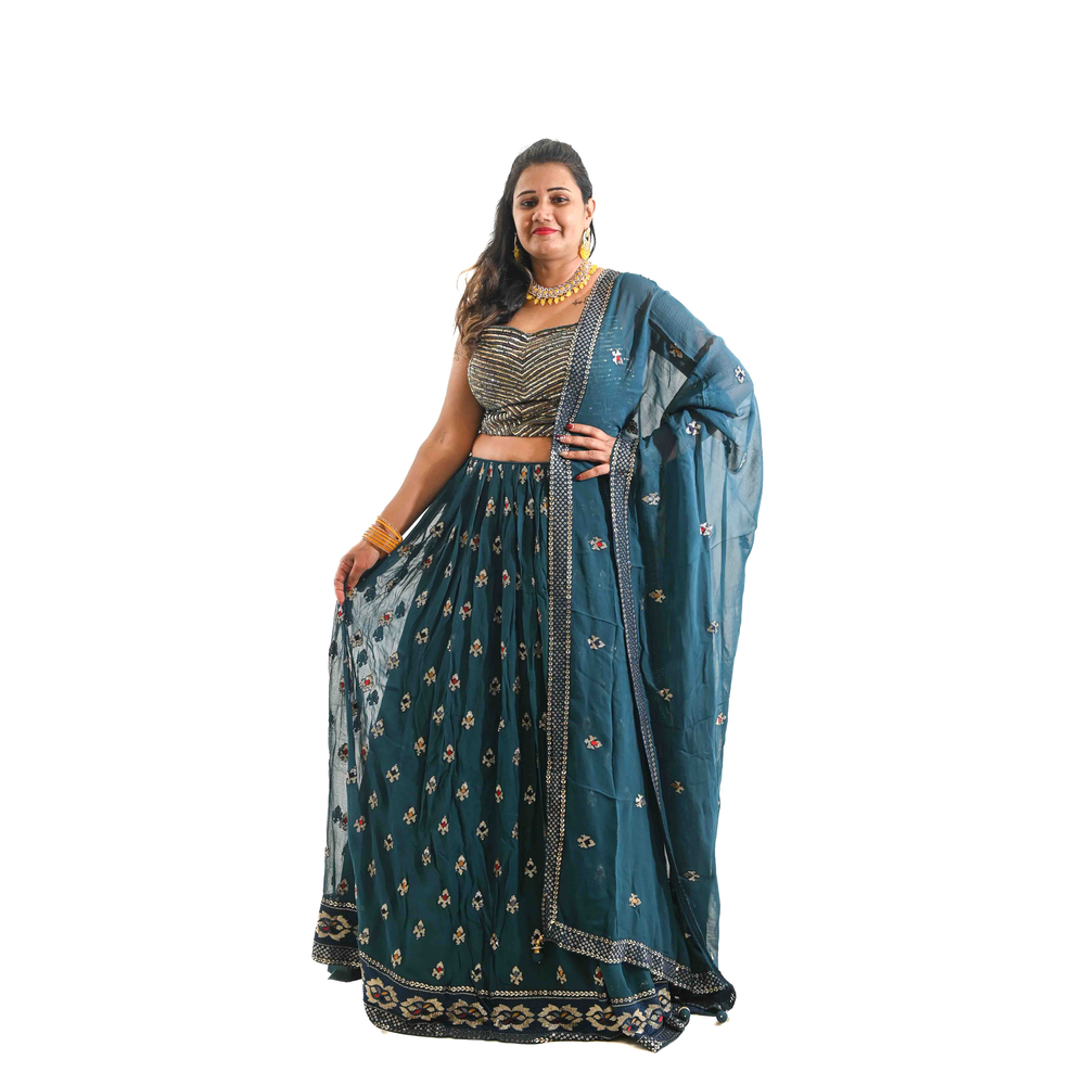 LADIES LEHNGA SUIT SKK